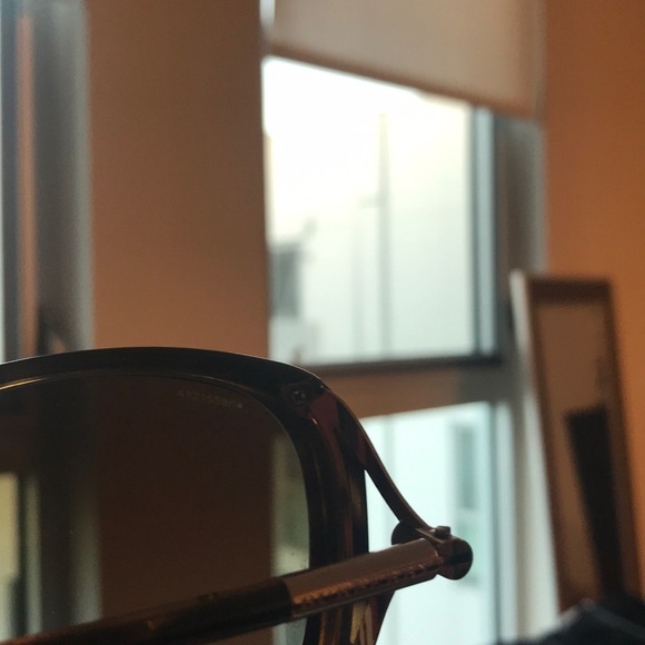 Burberry Sunglasses - Picture 6 of 7